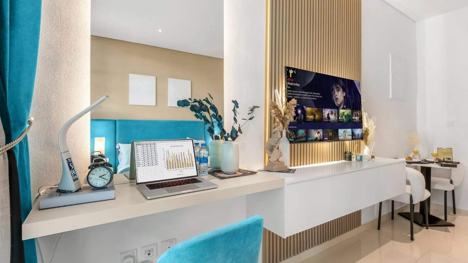 Luxury Palm Studio, Rooftop Infinity Pool, Beach Access Dubai
